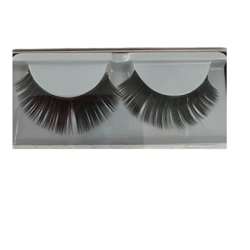 Extreme Lashes - Picture 5 of 6